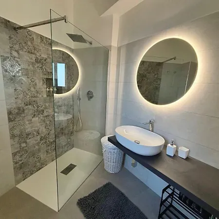 Dimora Rote アチレアーレ